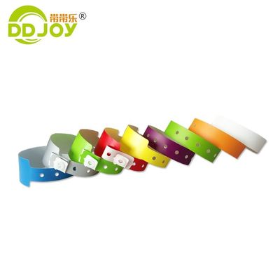 Белый Custom CMYK Logo водонепроницаемая композитная бумажная браслет для бассейна вечеринки и мероприятия