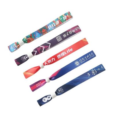 Красный RFID чип Custom Logo Printing Сатинная ткань браслеты для мероприятия фестивального вечеринки
