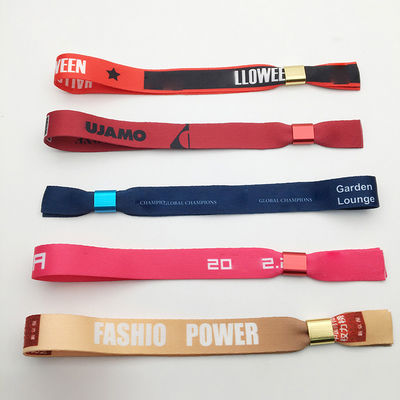 Красный RFID чип Custom Logo Printing Сатинная ткань браслеты для мероприятия фестивального вечеринки