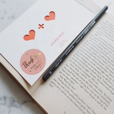 1 дюймовый водонепроницаемый Kraft Paper Roll Gold Logo Label Stickers для индивидуального заказа